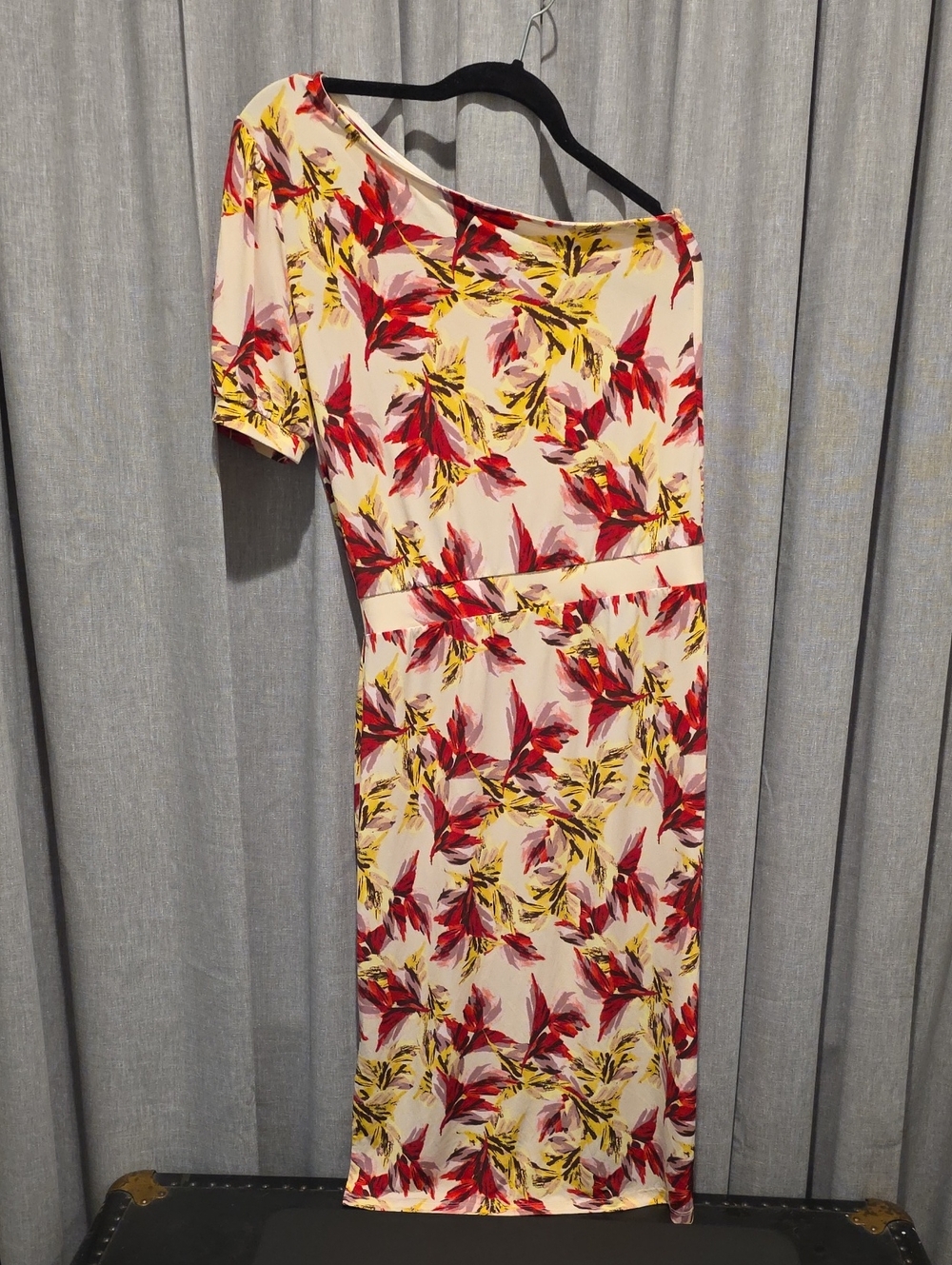 G.I.L.I. One-Shoulder Midi Dress in Cream with Red & Yellow Floral Print